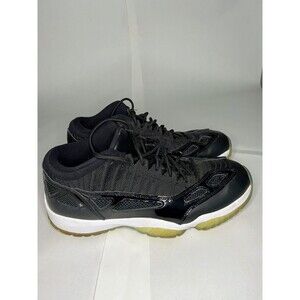 Jordan 11 Retro Lows Space Jam Size 10.5. Minor Flaw